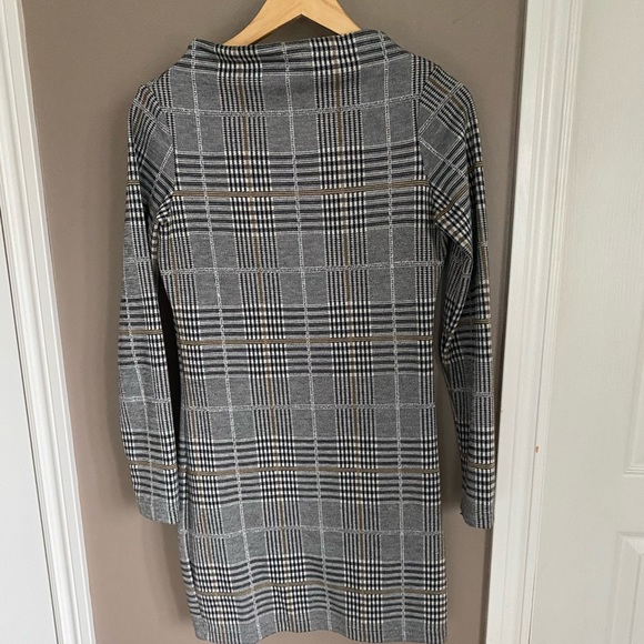 Ruelle tunic dress, size small - Picture 2 of 13